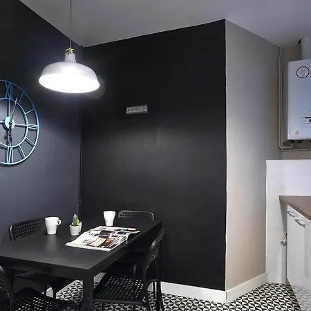 Spacious 3brapartment In Poblesec With Balcony *