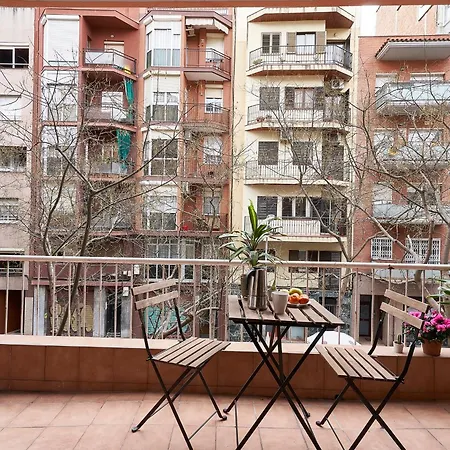 Spacious 3brapartment In Poblesec With Balcony Барселона