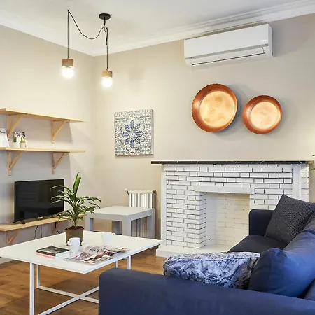 Spacious 3brapartment In Poblesec With Balcony Апартаменты *