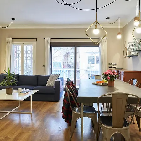 Spacious 3brapartment In Poblesec With Balcony Апартаменты Барселона